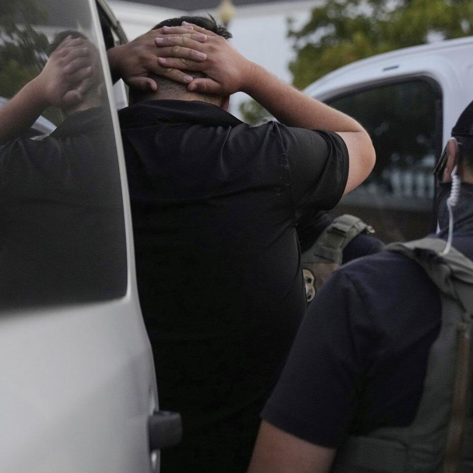 ICE arrests nearly 550 in Chicago area as part of 'Midway Blitz'
